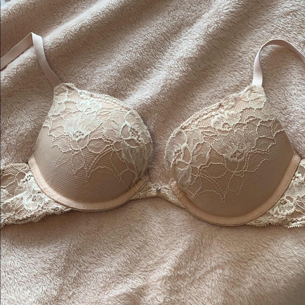 pink lace bra